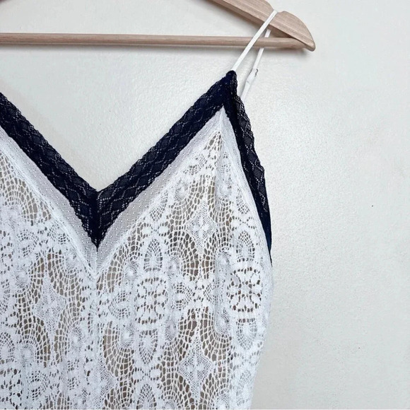 LOVE SAM Womens Size Small Scarlet Lace Handkerchief Hem - Picture 6 of 14